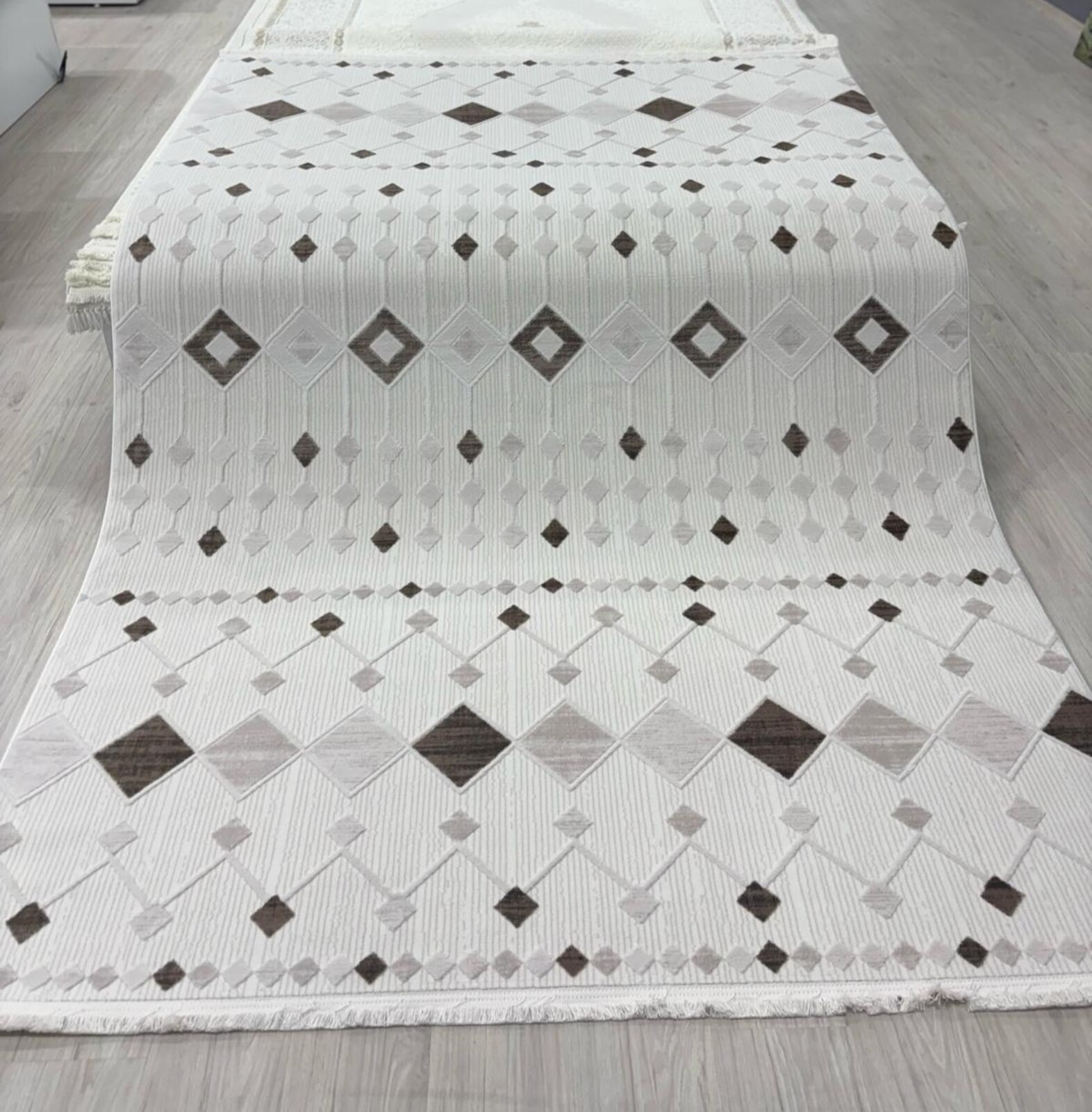 4 Mevsim Akrilik Halı 9483 Bej 1
